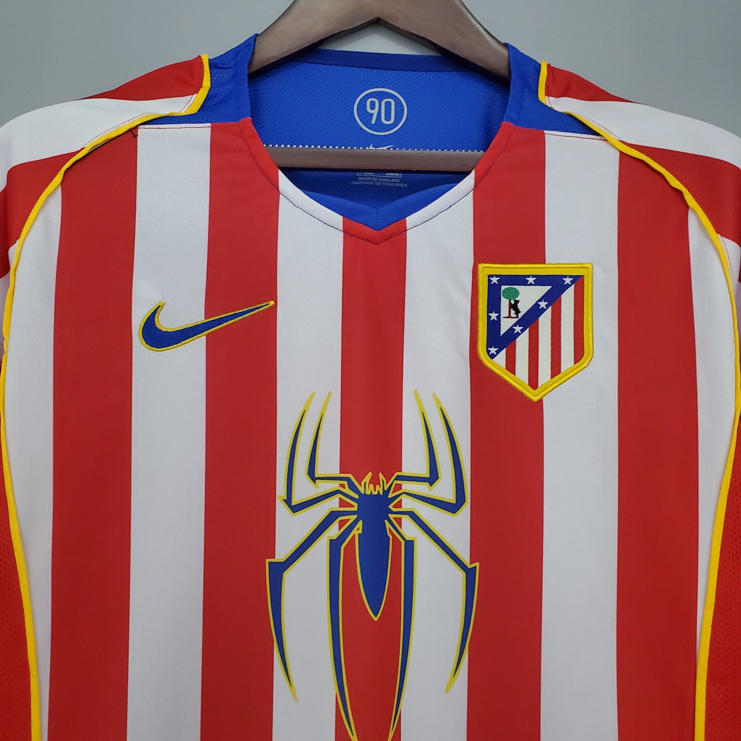 2004-05 - ATLÉTICO DE MADRID ACASĂ | RETRO