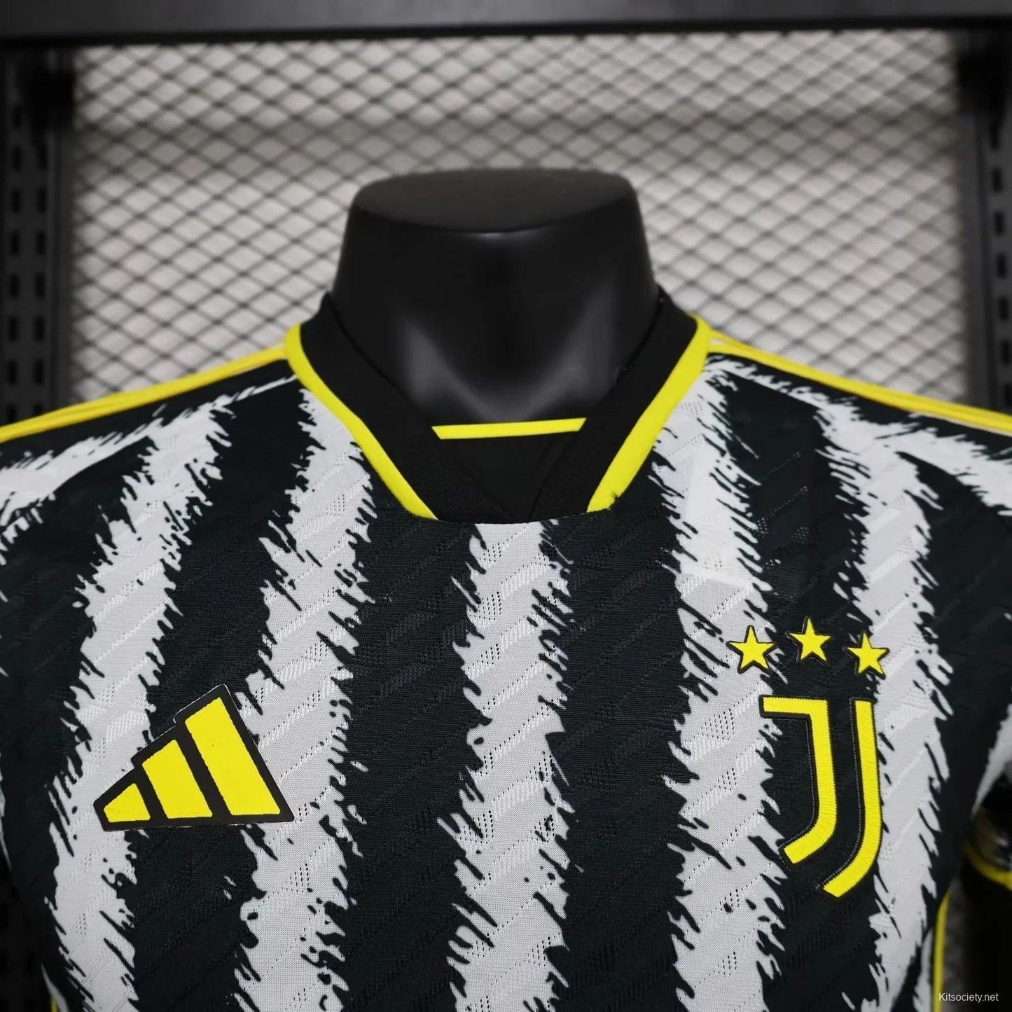 2023-24 - JUVENTUS HOME | PLAYER VERSION