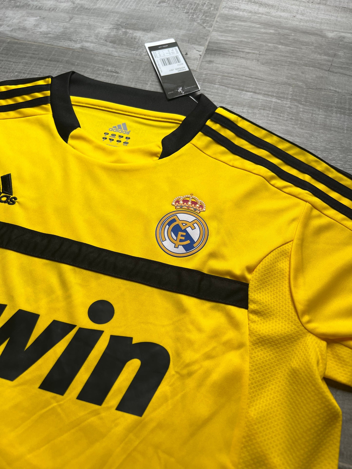 2011-12 - REAL MADRID GOALKEEPER HOME | RETRO