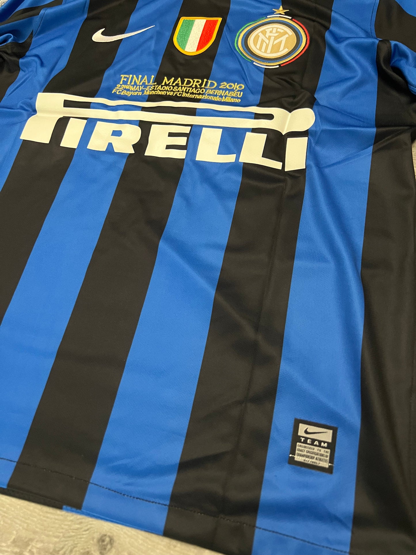 2009-10 INTER DE MILÁN <tc>LOCAL</tc> | RETRO